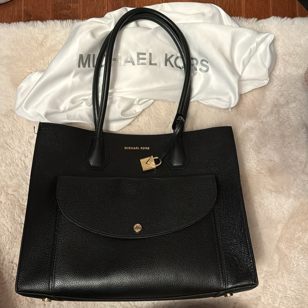 Michael Kors Black Leather tote